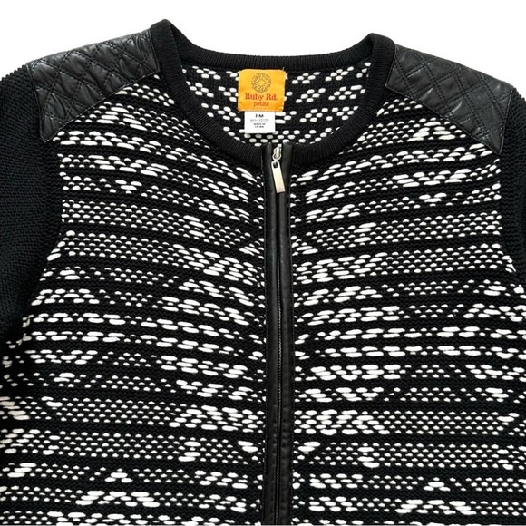 Ruby Rd. Monochrome Geometric Knit Cardigan - Picture 7 of 9